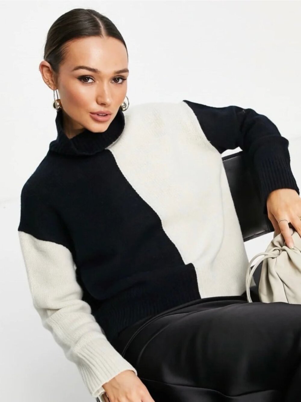 Abercrombie Black & White Color block Sweater